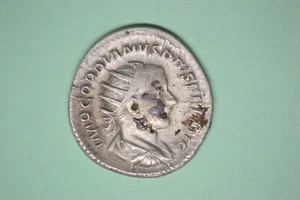 Gordiano III (AD 238-244). AR antoninianus (21 mm). Buone condizioni - Foto 1 di 4
