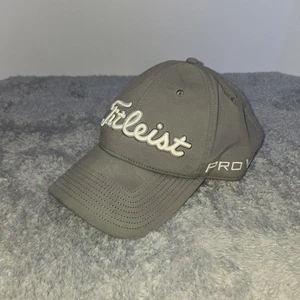Titleist PRO V1 Hat Mens Gray Footjoy Golf Strapback Adjustable Lightweight - Picture 1 of 9