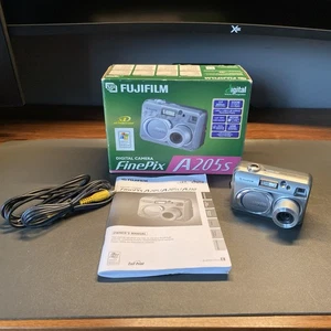 Fujifilm Digital Camera FinePix A205S 2.0MP Silver Tested - No Memory Card - Picture 1 of 17