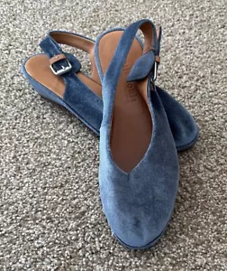 Kenneth Cole Gentle Souls women's dress shoe, 8.5, light blue velvet wedge - Picture 1 of 7