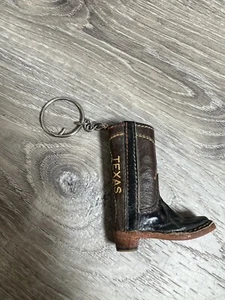 Vintage Texas Cowboy Boots Souvenir Keychain Bin 47 - Picture 1 of 2