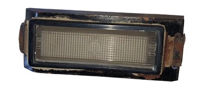 Hella Interior / Courtesy Light C38948 off 1978 Jaguar XJS - S5- 3 - Imagem 1 de 2