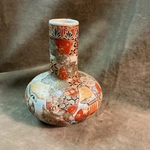Victorian Japanese porcelain Satsuma hand decorated squat design Vase - Picture 1 of 10