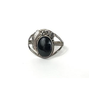 Navajo Obsidian Leaf Sterling Silver Cuff Bracelet Signed BB - Picture 1 of 6