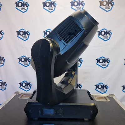 Martin MAC Quantum Profile White LED Spot, CMY color mixing, Set of 2 in f/case - Image 1 of 4