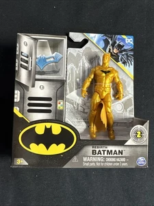 Spin Master Gold Batman 4" Action Figure with 2 Surprise Accessories New in Box - Picture 1 of 2