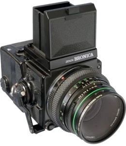 Bronica ETRSi con 75 mm F2.8, 120 espalda y WLF - Imagen 1 de 3