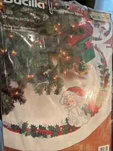 NEU Bucilla 42 Zoll runder Santa Kreuzstich Baum Rock 1997 Vintage 83694 - Bild 1 von 8