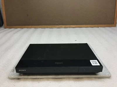 Reproductor de discos Blu-ray de red Sony UBP-X700M HDR 4K UHD - Sin cable de alimentación ni control remoto Foto 1 de 4