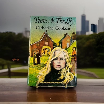 Pure As The Lily By Catherine Cookson 1973 Vintage Hardcover Book Club Edition Foto 1 de 4