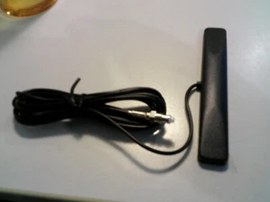 Antena GSM UMTS Wtyczka FME Telefon komórkowy Antena samoprzylepna do szyb Klej Szkło D E Sieć - Zdjęcie 1 z 3