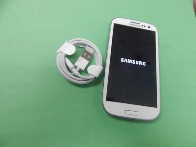 Samsung Galaxy S III S3 - 16GB WHITE (SPRINT) FREE BUNDLE & SHIPPING - Image 1 of 3