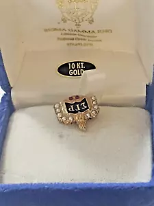Vintage 10K Yellow Sigma Gamma Rho Sorority Pin Seed Pearls & Rubies Crown Badge - Picture 1 of 7