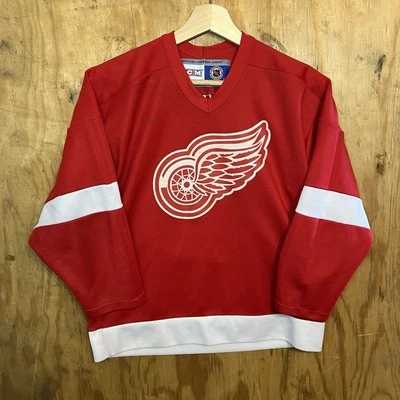 Vintage Detroit Red Wings Dominik Hasek CCM Hockey Jersey, Size Youth L/XL - Image 1 of 2