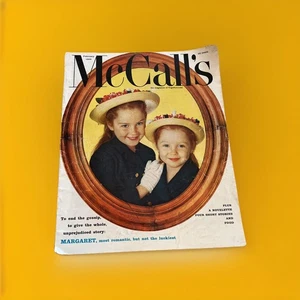 1959 FEBRUARY MCCALL'S MAGAZINE - NICE FASHION FRONT COVER - Picture 1 of 2