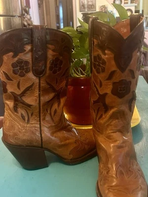 Vintage western mid Calf Cowboy Boots Birds Flowers Hearts Size 7.5 - Image 1 of 4
