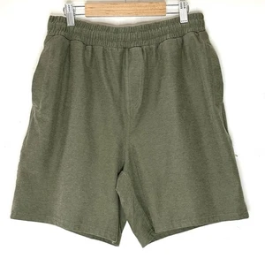 Pantalones Cortos Atléticos Beyond Yoga Para Hombres M Verde Suave 6.5" Entrepierna - Imagen 1 de 3