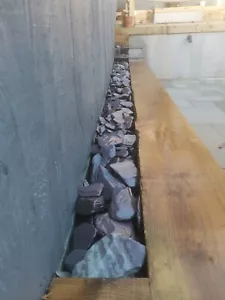 Blue tumbled decorative slate paddle stones - Picture 1 of 3