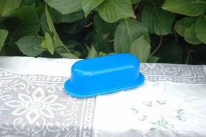 TUPPERWARE OPEN HOUSE BUTTER DISH BRILLIANT BLUE - Picture 1 of 1