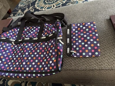 Bolso de fin de semana LeSportsac de nailon XL con bolsa de cosméticos negro púrpura LIMPIO USADO 1x Foto 1 de 4
