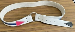 WEISSER LEDERGÜRTEL MIT DESIGN  - Bild 1 von 4