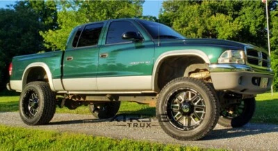 Juego de llamaradas de guardabarros pintables OE para Dodge Dakota 97-04  Foto 1 de 4