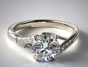 Juego de anillos de compromiso moissanita de corte redondo de 1,57 quilates oro blanco liso de 14 K - Imagen 1 de 5