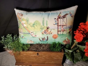 DE COLECCIÓN ESTILO RETRO CABAÑA BARCO BARCO BARCO VERANO GATOS NADAN EN LAGO ALMOHADA - Imagen 1 de 9
