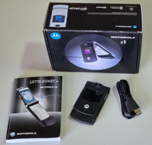 Vintage Motorola RAZR V3 Flip Mobile Cell Phone GSM Black & Silver w/ Box Manual - Afbeelding 1 van 12