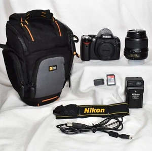 Nikon D40x DSLR Camera 10.2MP Nikon DX AF-S 18-55mm Lens 2863 Clicks 8GB SD MINT - Picture 1 of 18