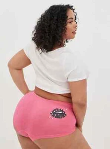 TORRID BOYSHORT PANTY ROSA CALDO CUORI SULLA SCHIENA TAGLIA 4 26W 24W 4X NUOVO - Foto 1 di 3