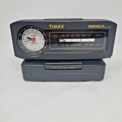 Vintage Timex Indiglo FM/AM Alarm Clock Radio Nite Light TX282B Tested & Working - Image 1 of 4