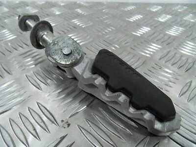 Genuíno Ducati SCRAMBLER 1100 dianteiro esquerdo piloto pé peg & mount 2018 a 2023 - Imagem 1 de 4