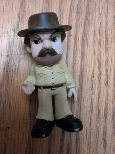 JIM HOPPER figure Stranger Things 2022 YuMe Upside Down Capsule Series 1 - Picture 1 of 4