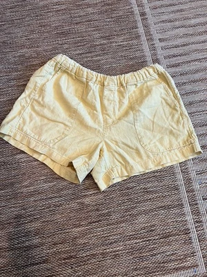 Banana Republic Linen Blend Shorts Size S Yellow Preppy Classic Beachy Boho (125 - Image 1 of 4