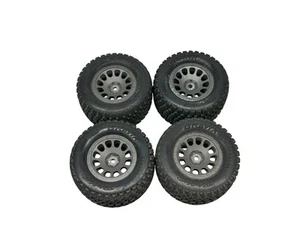 Traxxas Gravix Reifen mit grauen Rädern 4er-Set aus Mini XRT RC Teil #15981 - Bild 1 von 3