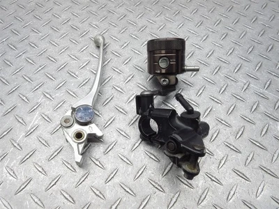 2010 09-10 Triumph Bonneville T100 Front Brake Master Cylinder Lever Reservoir - Image 1 of 4