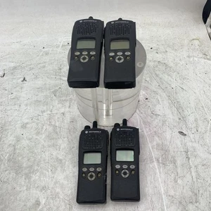 4x MOTOROLA H46UCF9PW6BN XTS 2500 700-800MHz 2-Way Radio No Battery. Untested. - Zdjęcie 1 z 11