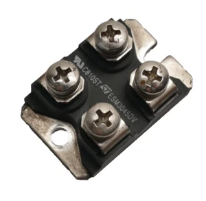 ST Microelectronics Transistors C810ST | ESM3045DV - Picture 1 of 2