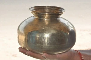 Vintage Brass Handcrafted Unique Shape Solid Water Pot, Collectible - Picture 1 of 6