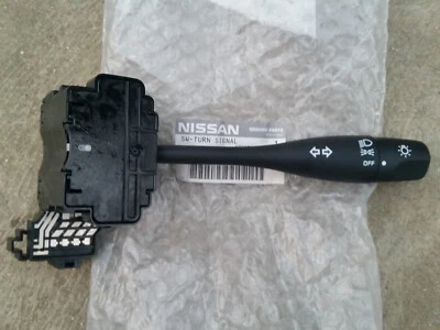 Nissan Y60 GQ Patrol series 2 light switch with 3 plugs NEW 25540-15U62 - Image 1 of 2