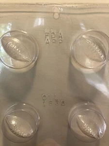 Molde de caramelo de mineral o chocolate de fútbol nuevo 4 cavidades cera mantequilla jabón de hielo - Imagen 1 de 2