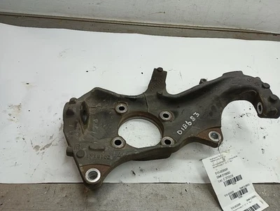 Front Passenger Right Spindle/Knuckle from 16 Chevrolet Silverado 2500 12378994 - Image 1 of 4