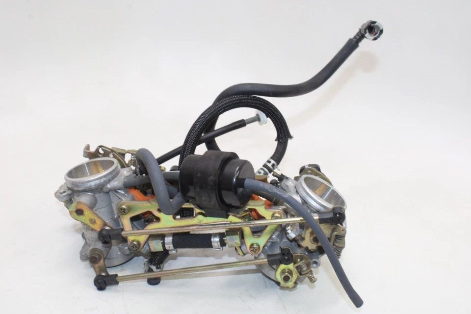 04-06 SUZUKI VSTROM 650 DL650 OEM ОСНОВНЫЕ ТОПЛИВНЫЕ ФОРСУНКИ / КОРПУСА ДРОССЕЛЬНОЙ ЗАСЛОНКИ - Изображение 1 из 4