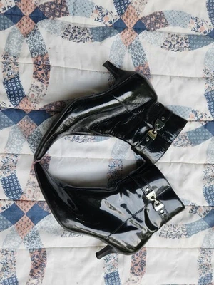 Botines Anne Klein para mujer de cuero negro punta cremallera talla 7 1/2 Foto 1 de 4