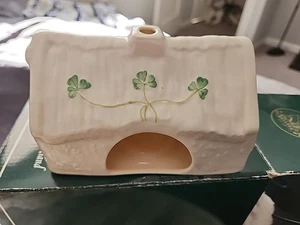 Belleek Shamrock tea candle house 1997-2000 - Picture 1 of 7