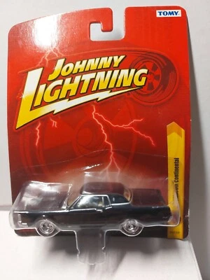Johnny lightning 1/64 🇨🇵 1969 lincoln continental #24  - Photo 1/4