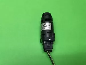 Sensor de la temperatura del aire Ford Focus 3M5T19C734AB 3M5T-19C734-AB - Picture 1 of 2
