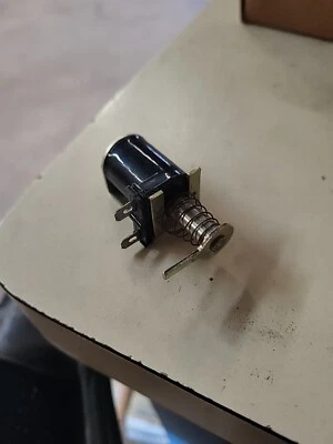 НОВЫЙ СТАРЫЙ ЗАПАС DELTROL C6 54724-67 120V 60 HZ КАТУШКА С ПЛУНЖЕРОМ 292-55543-2 - Изображение 1 из 2