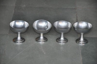 Cuencos de helado artesanales de latón niquelado vintage de 4 piezas, bonita pátina Foto 1 de 4